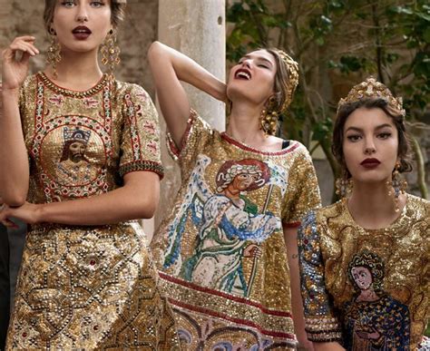 dolce gabbana siciliana decoro|L’amore di Dolce & Gabbana per la Sicilia: Arte, famiglia, rispetto .